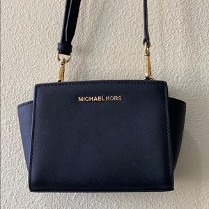 Michael Kors Mini Selma Purse
